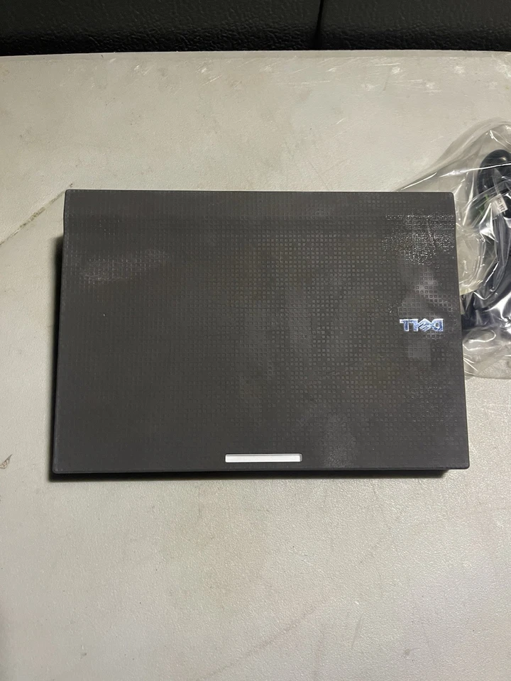 Netbook Dell Latitude 2100 negra 10,1" Atom1,6 GHz 320 GB HDD Windows 7 Pro Foto 4 de 4