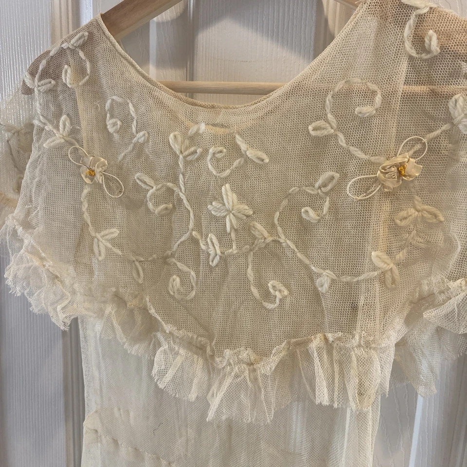 Vintage 1920's Edwardian Dress With Embroidered Details. Beautiful! - Image 2 of 4