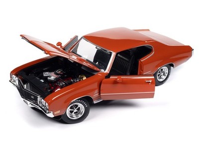 ミニカー Auto World 1/18 1972 Buick GS Stage1 1972 Buick GS Stage 1 - Orange Diecast 1:18 Scale Model - Auto