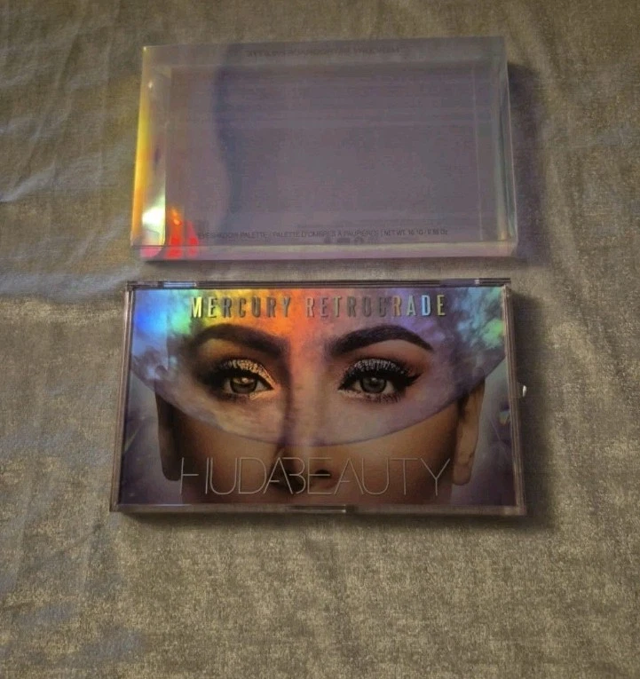 PALETA DE SOMBRAS DE OJOS RETRÓGRADAS HUDA BEAUTY MERCURY Foto 4 de 4