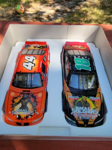 Action 1:32 #18 Bobby Labonte #44 Tony Stewart Small Soldiers 1998 Pontiac - Picture 1 of 5