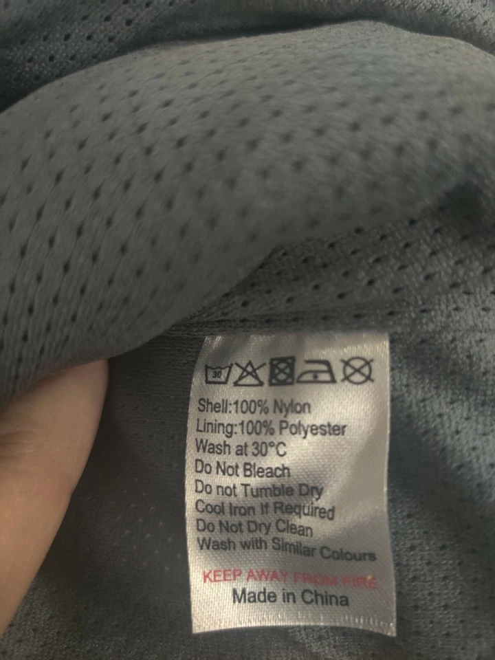 Impermeable Forrado Unisex Blanco Logo Shell Foto 4 de 4