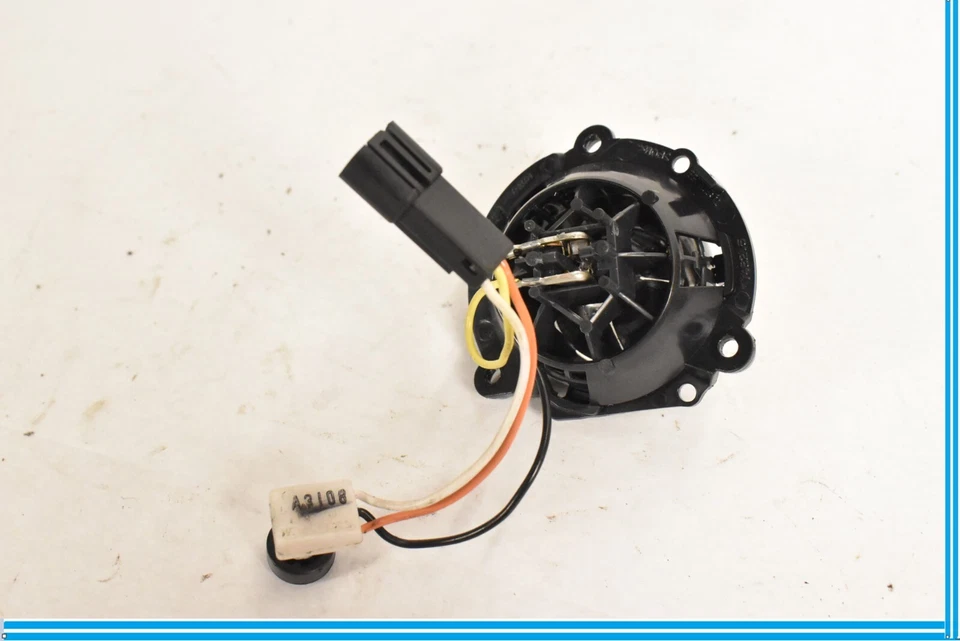 2003-2009 HUMMER H2 Front Aftermarket Fog Lamp - Image 4 of 4