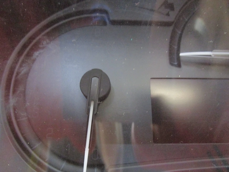 2014 Cadillac CTS Luxury 2.0L velocímetro instrumento medidor cluster 128.451 milhas - Imagem 4 de 4