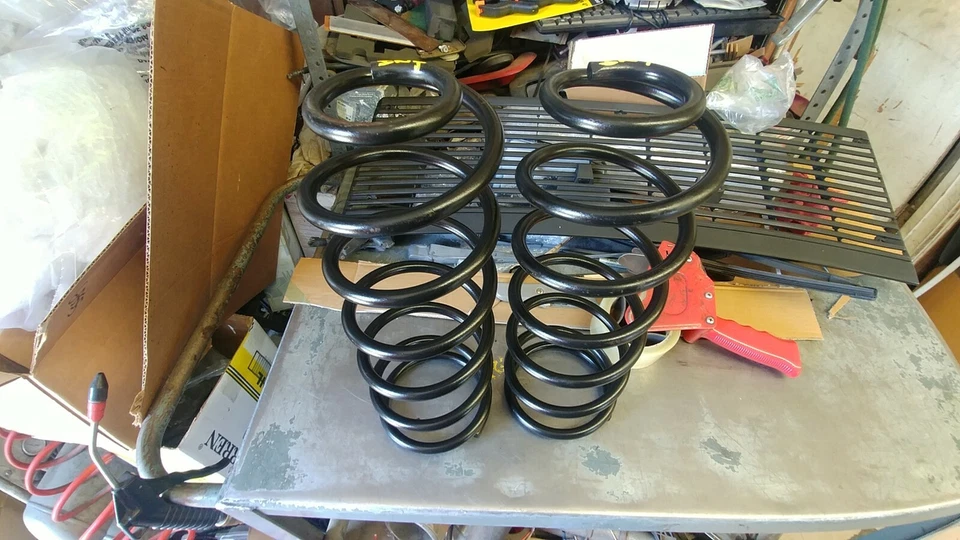 Muelles helicoidales traseros Chevrolet 1993-2002 Camaro Pontiac 1982-2002 carrocería F Foto 4 de 4