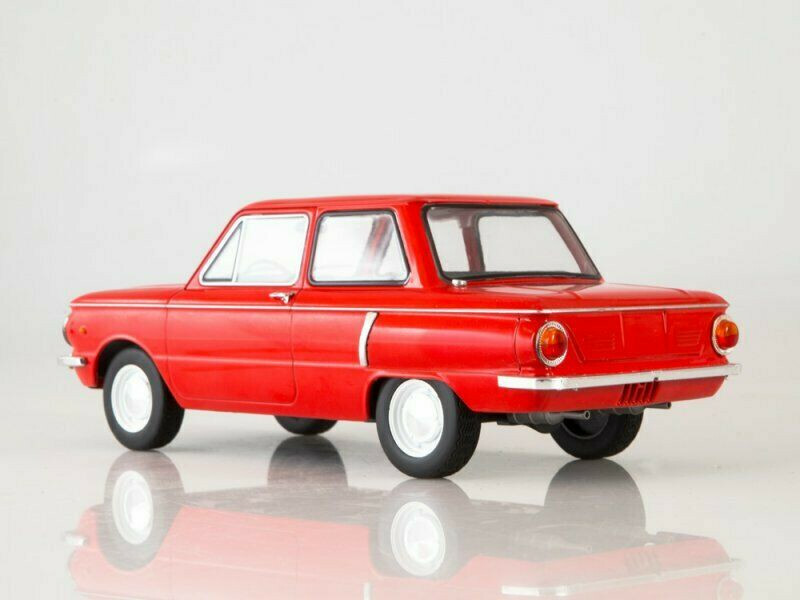 MODEL CAR GROUP MCG18102 1:18 ZAZ 966 (USSR CAR) 1966 RED