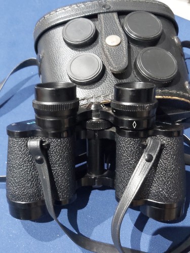 PRINZ 8x30 Binoculars With Case, Straps & Lens Covers ♡ VGC ♡ Works Perfectly - Picture 2 of 14