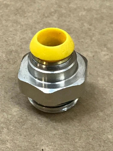 "NEW" PARKER F4PB8-3/8 ADAPTER ( Take All For $500 )