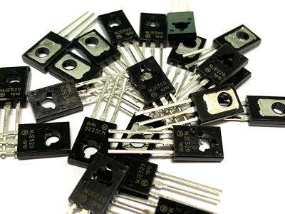 Transistor NPN Motorola MJE520, TO-220, Pin Dorati, Nuovo