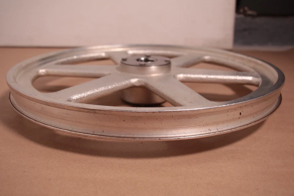 Hobart 6801 Upper Saw Wheel Pulley Assembly w Bearing– Replaces 104999, ML104999 - Image 4 of 4