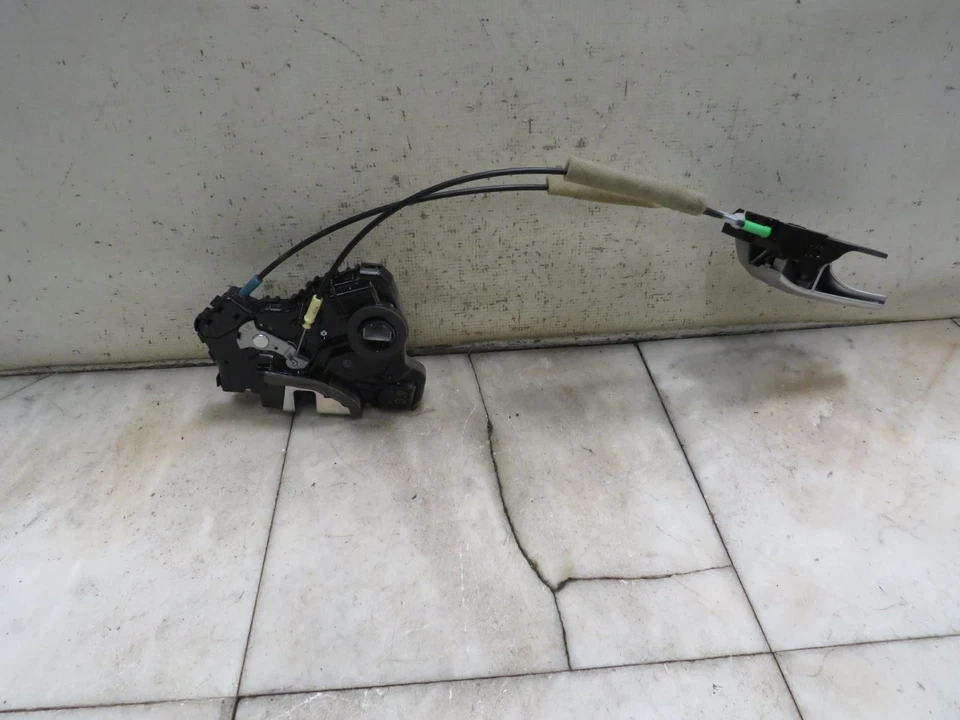 Pestillo puerta delantera derecha TOYOTA PRIUS 12 13 14 Foto 2 de 2