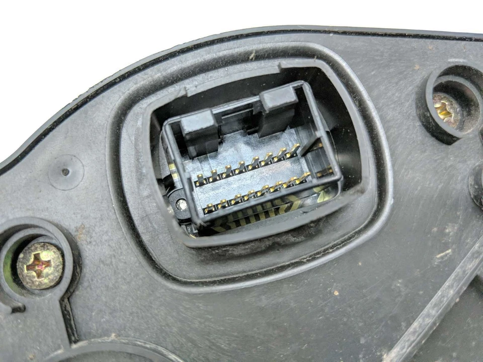 Cuadro de instrumentos velocímetro velocímetro 99 Suzuki TL1000 S Foto 4 de 4