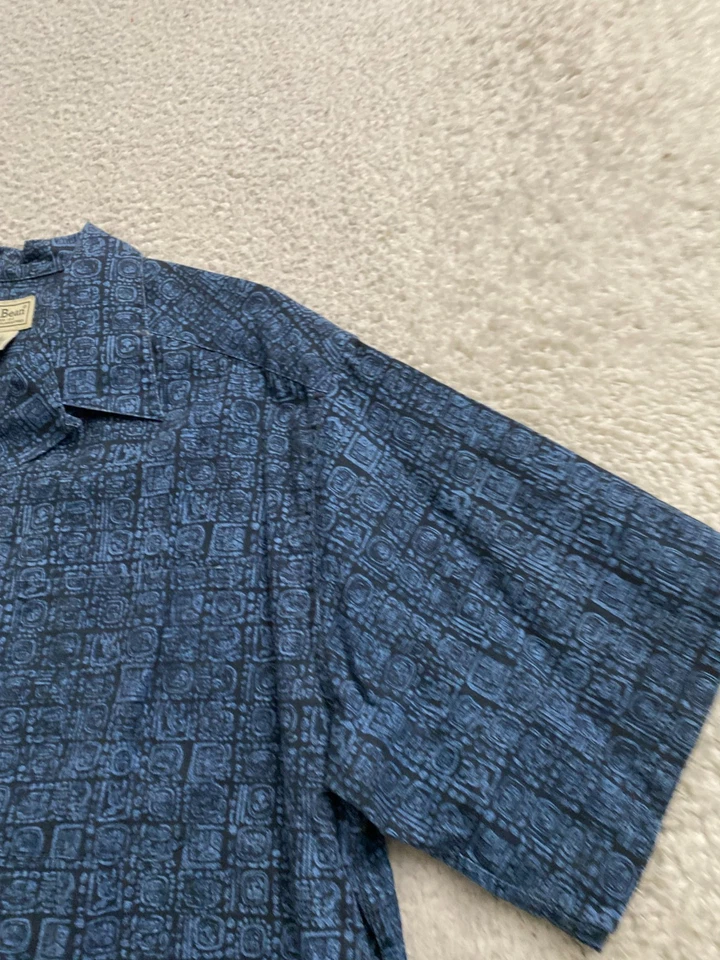 L.L. Bean Men Geometric Short Sleeve Button-Up Shirt Blue Size M - Image 3 of 4