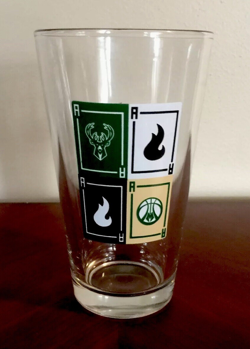 MILWAUKEE BUCKS Beer Glass Pint NBA Vintage Basketball SGA Potawatomi Casino