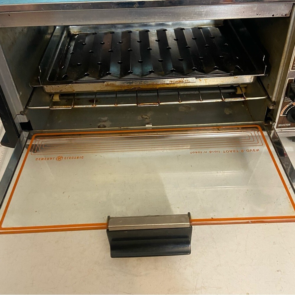Vintage 70's GE General Electric toast 'n broil toaster oven
