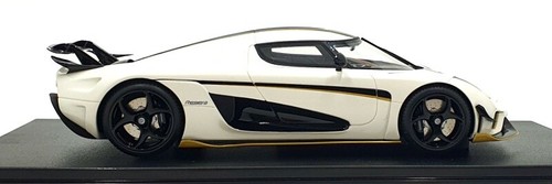 GT Spirit 1/18 Scale Resin GT913 - 2023 Koenigsegg Regera World Record - White - Picture 3 of 6