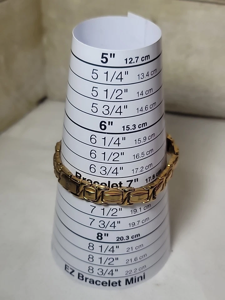 Reloj pulsera Bulova 2003 para mujer tono dorado, esfera MOP, bisel de diamantes, 98R88 Foto 4 de 4