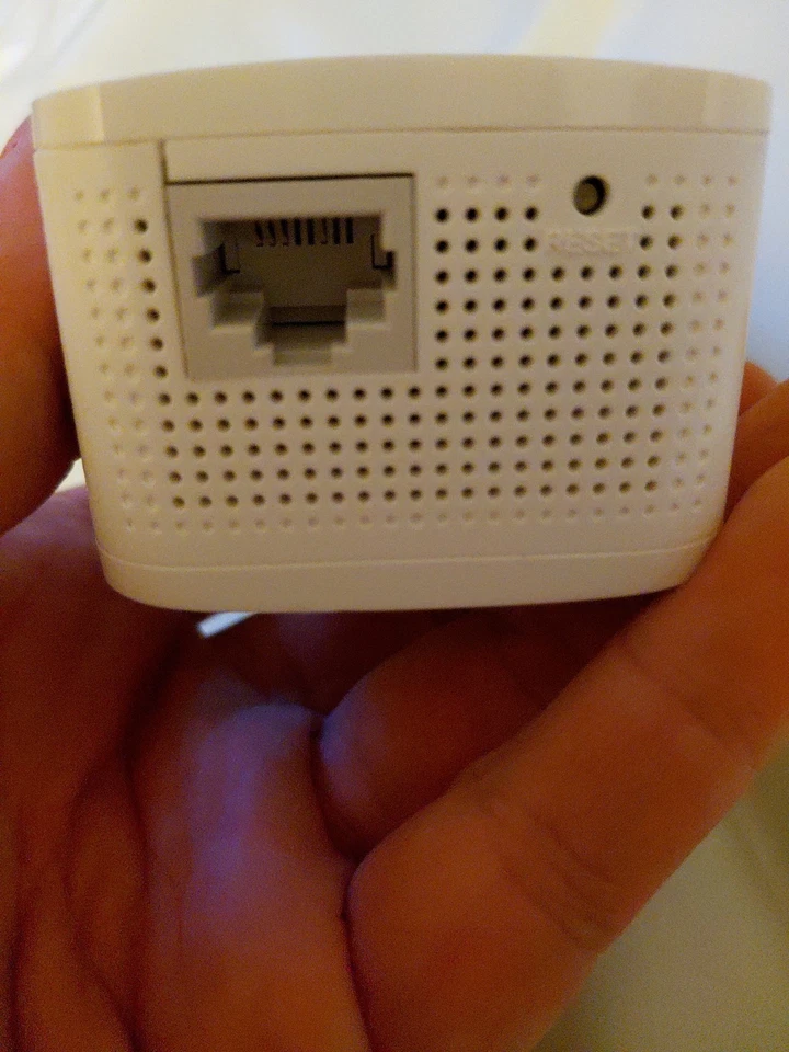 TP-Link N300 WiFi Extender Signal Booster for Home RE105 (TL WA855RE) - Image 4 of 4