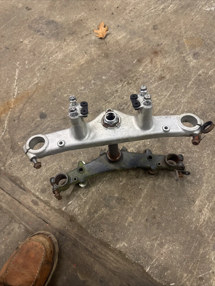 1985 85 HONDA ATC250SX ATC250 ATC 250SX 250 SX ÁRVORE TRIPLA INFERIOR - Imagem 2 de 4