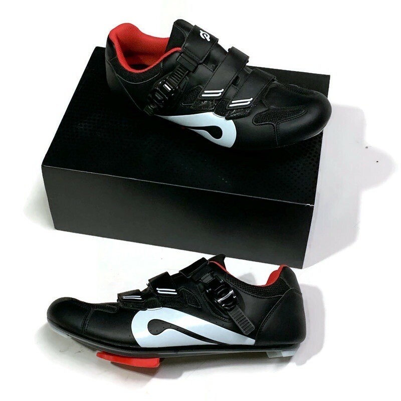 Peloton Black and White Cycling Shoes with Red Cleats men\'s size 46. Peloton Adults Size euro 46 Cycling Shoes - Black Red US  main image 4