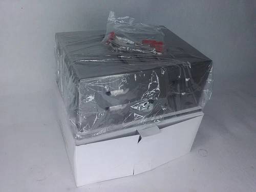 GRAINGER 2EWE9 STAINLESS STEEL UNIVERSAL THERMOSTAT GUARD w/Lock 9x6x4" s111.yy