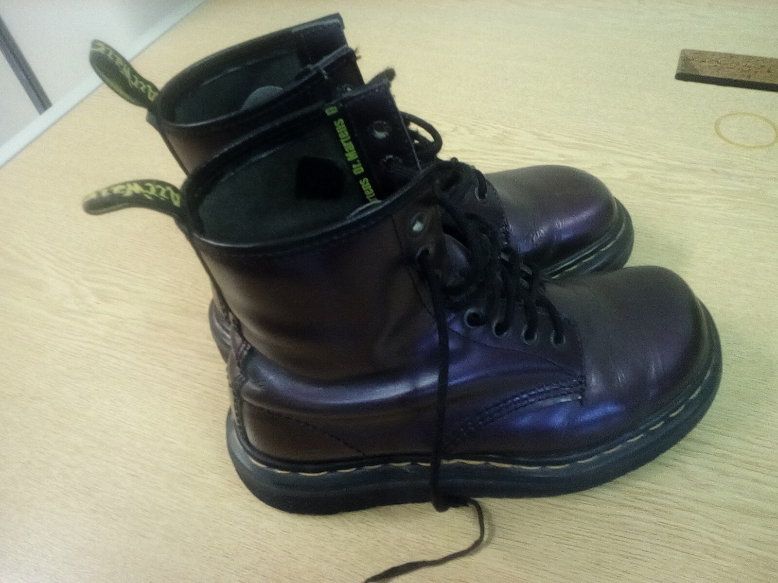 dr martens aubergine