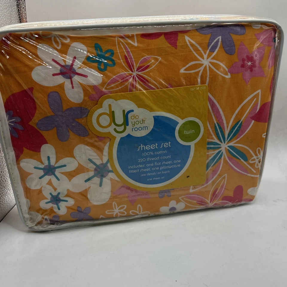 DYR Do Your Room Twin Sheet Set Floral 3 Pc Set New In package - Image 4 of 4