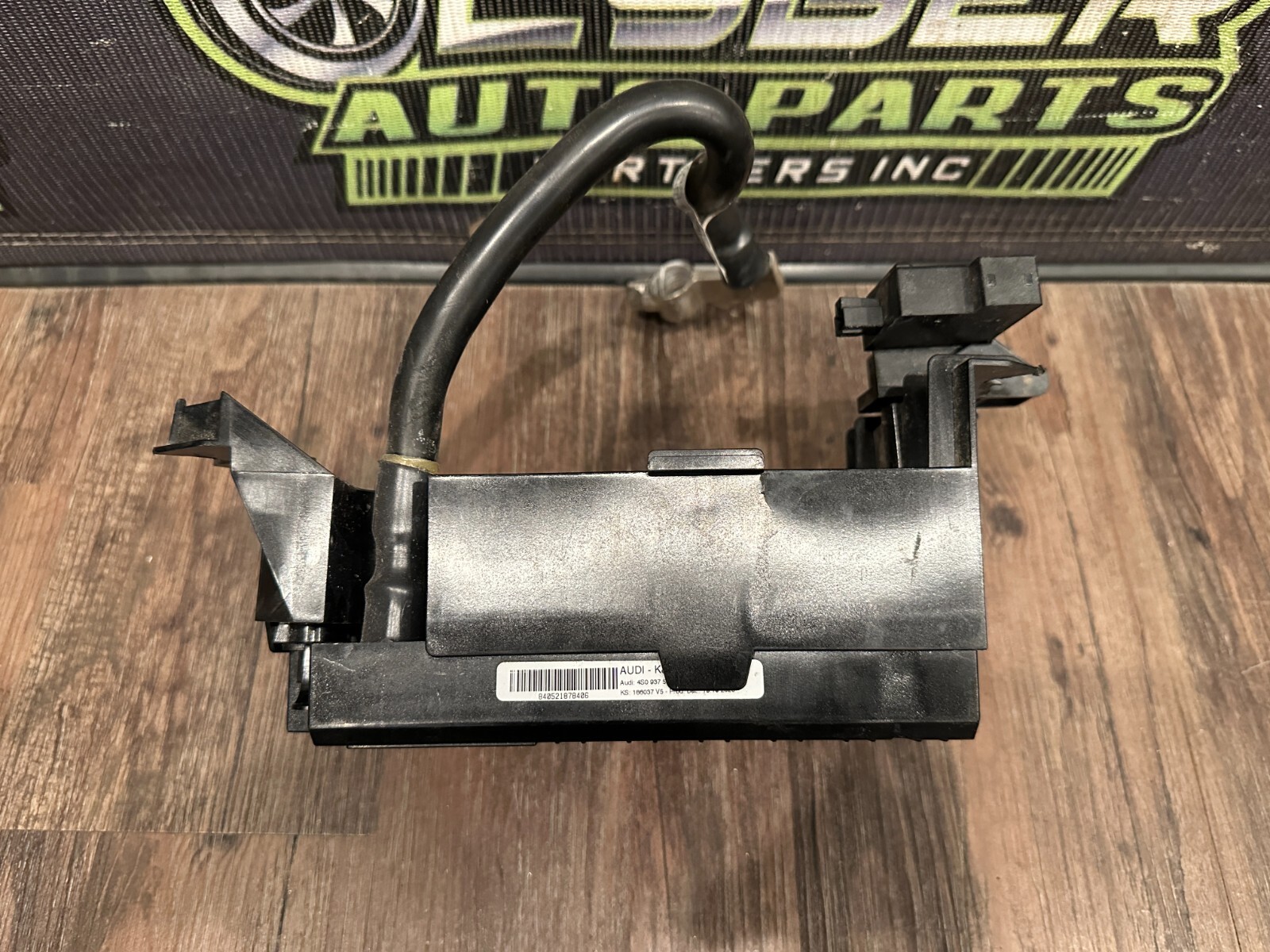 2021 AUDI R8 FUSE BOX OEM 4S0 937 548 BA