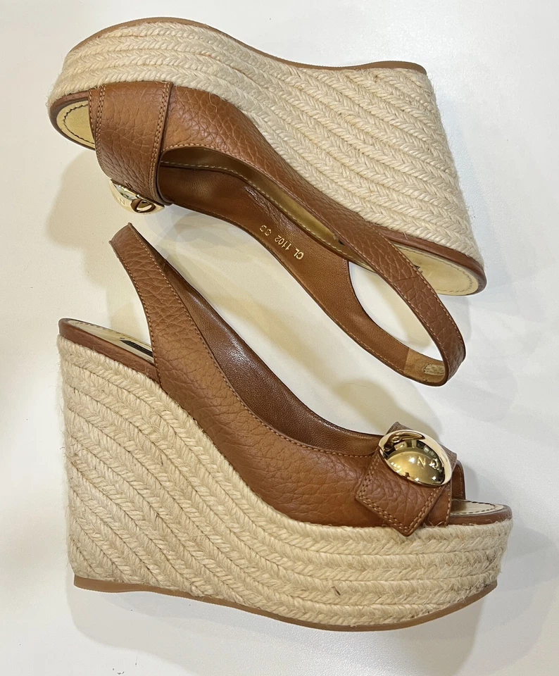 Sandalia de cuña Louis Vuitton talla 39/9 Santal cuero coñac LV zapatos Foto 2 de 4