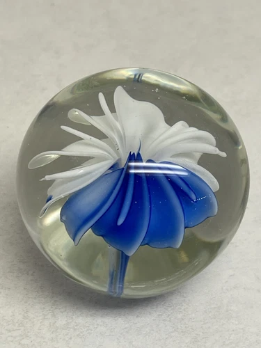 Vintage Seguso Veltri Murano Blue White Flower Paperweight