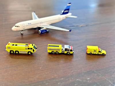 1:400 Model Airport Accessories - 6 Piece Airport Fire Rescue