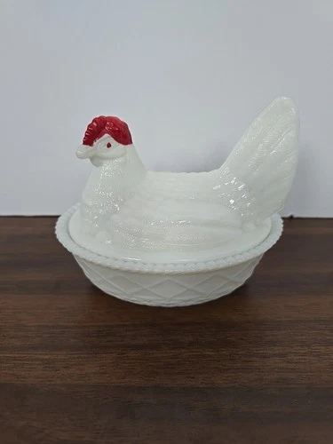 Vintage Westmoreland Milk Glass Hen On Nest Excellent Condition No Chips Cracks