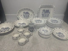 33-piece vintage Metlox Poppytrail Homestead Provincial blue dishes
