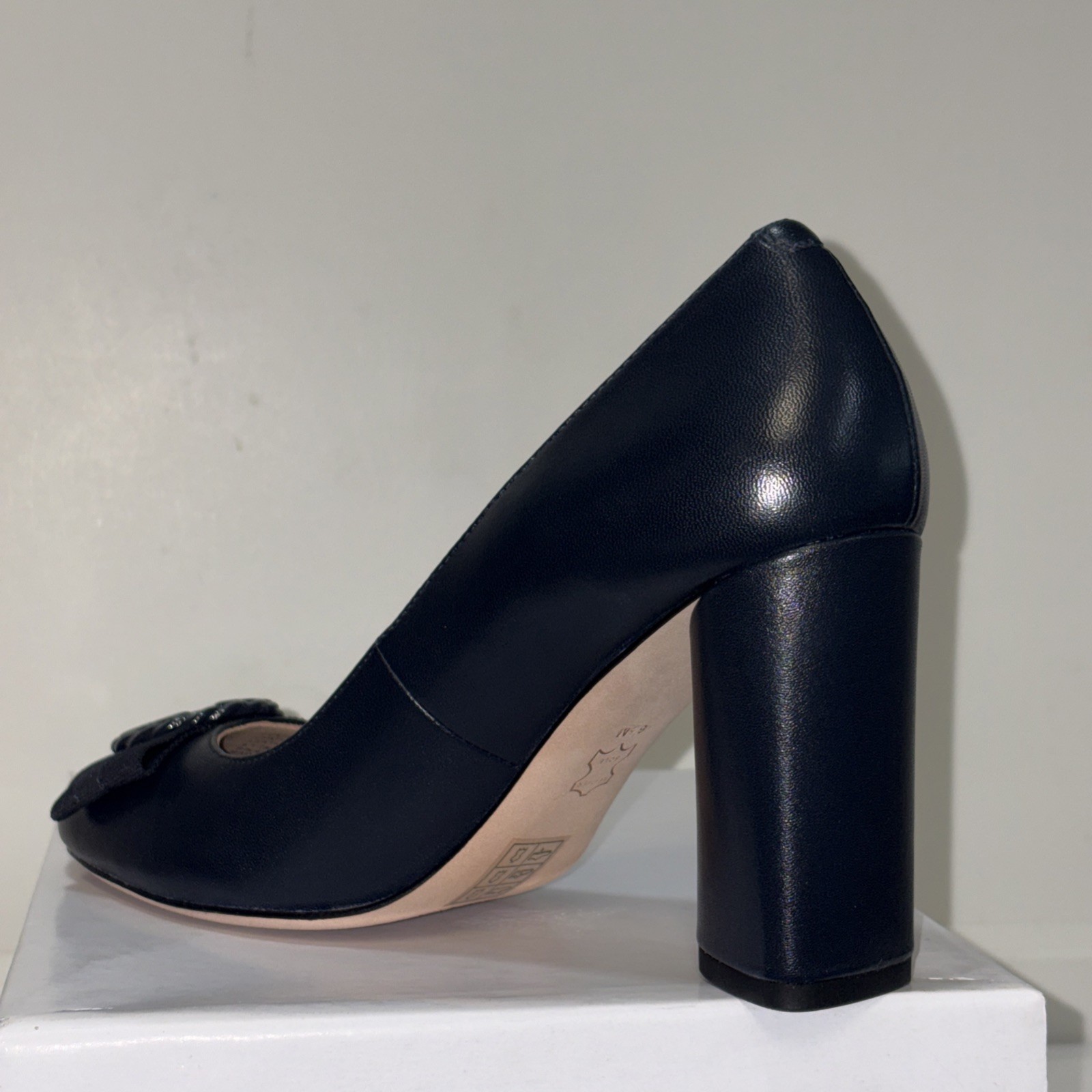 TORY BURCH  Elizabeth Bow Leather Block Heel Pumps Navy Blue Size 6.5M thumbnail 6