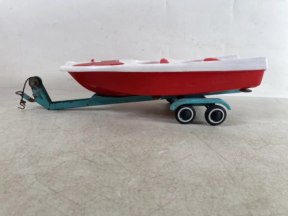 Remolque Jeepster 11E97 TONKA CLIPPER de plástico color inverso raro años 60 TOY BOAT Foto 4 de 4