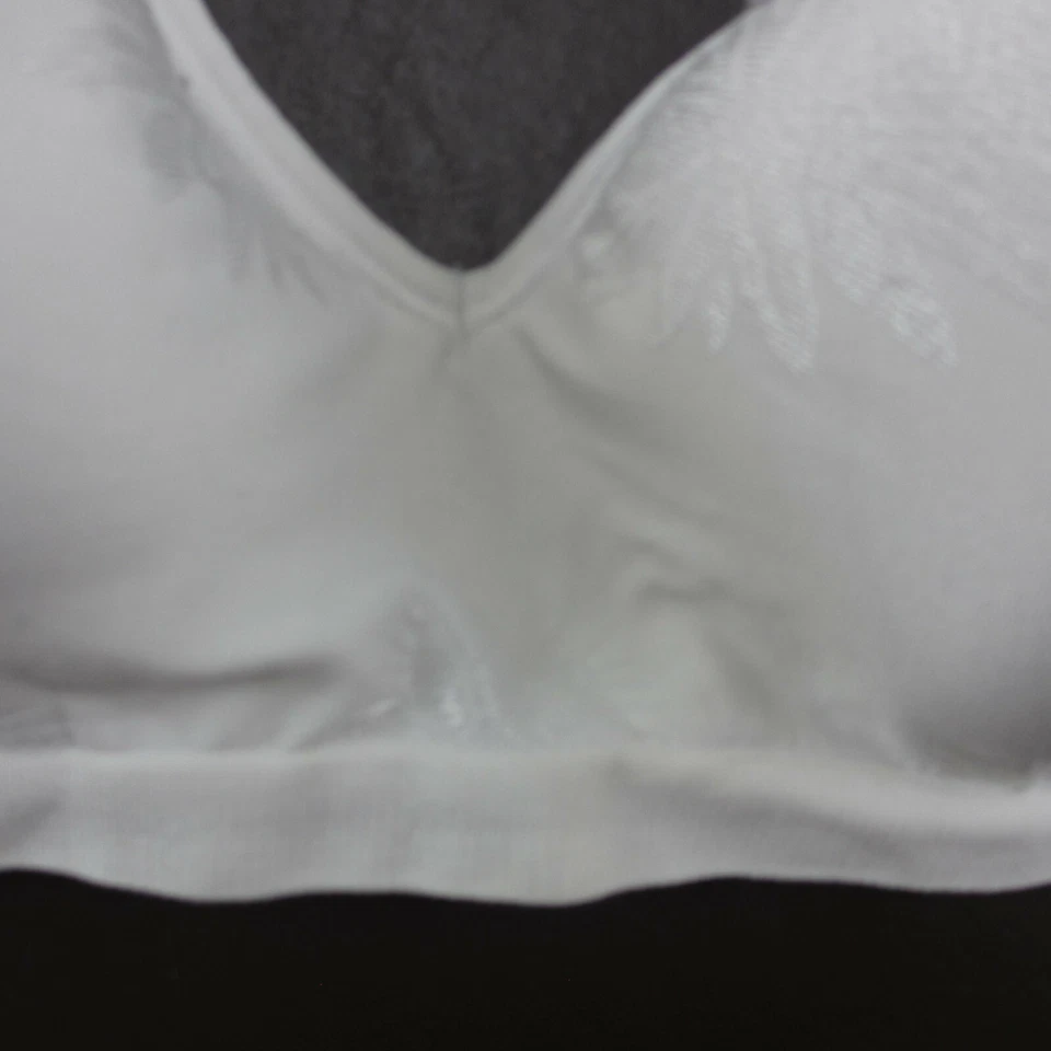 Sujetador Bali Talla 40C Blanco Acolchado Inalámbrico Cierre Ajustable Espalda Foto 3 de 4