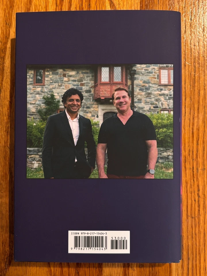 1st Edition hardcover          REMAIN    Nicholas Sparks      M. Night Shyamalan Foto 2 de 2