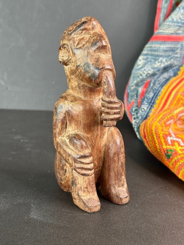 Old Timor Hand Carved Wooden Figure - Picture 3 of 8