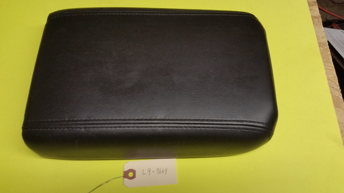 OEM Center Console Armrest Lid – GMC Acadia / Buick Enclave 2008-2016 – Black Leather Mint - View #5