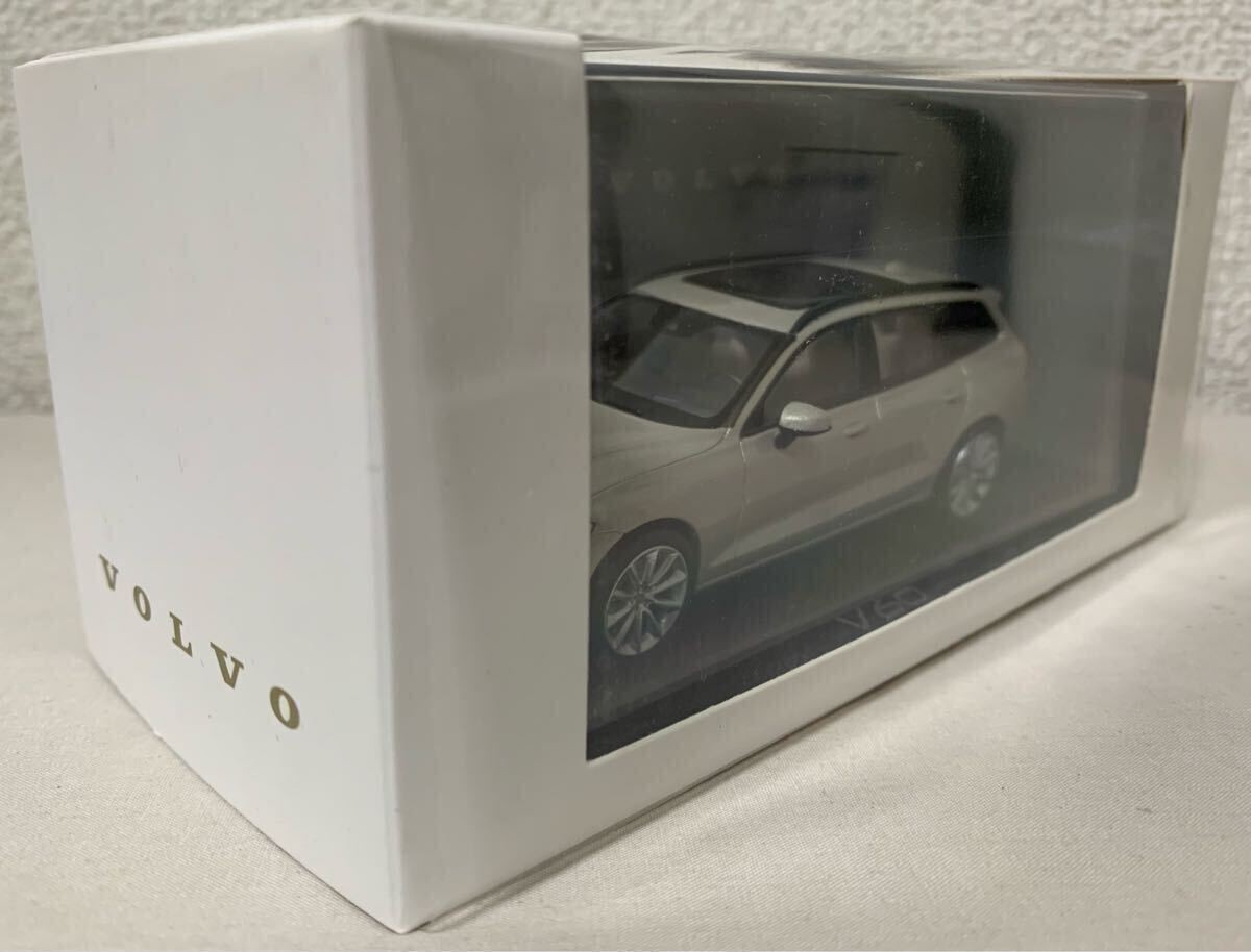 1/43 VOLVO特注 1/43 VOLVO V60 バーチライト Volvo Custom Made 1/43 / V60 Birchlight | eBay