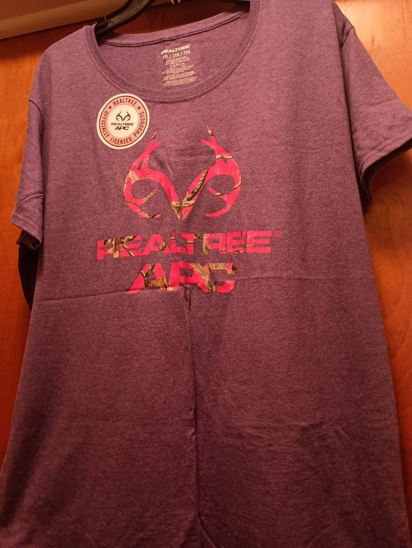 NWT Realtree Purple Camouflage Short Sleeve T-Shirt 2XL Cotton Blend Unisex