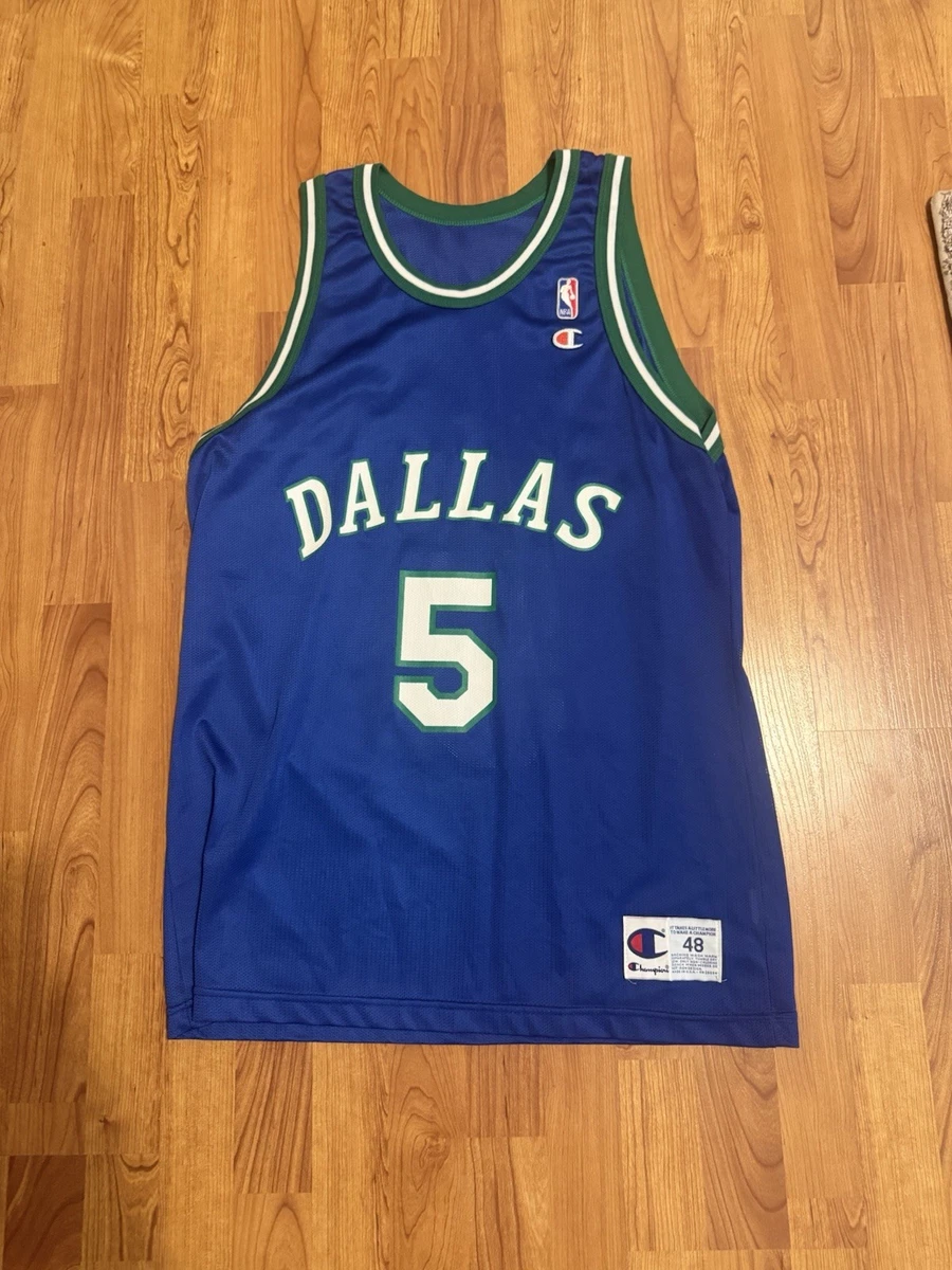 Preços baixos em Champion Dallas Mavericks Roupas e Souvenirs para
