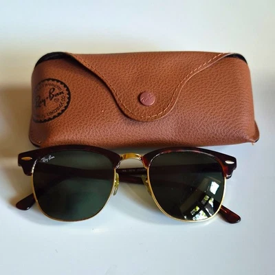 Ray-Ban Clubmaster RB3016 sunglasses with a tortoise and gold frame Unisex