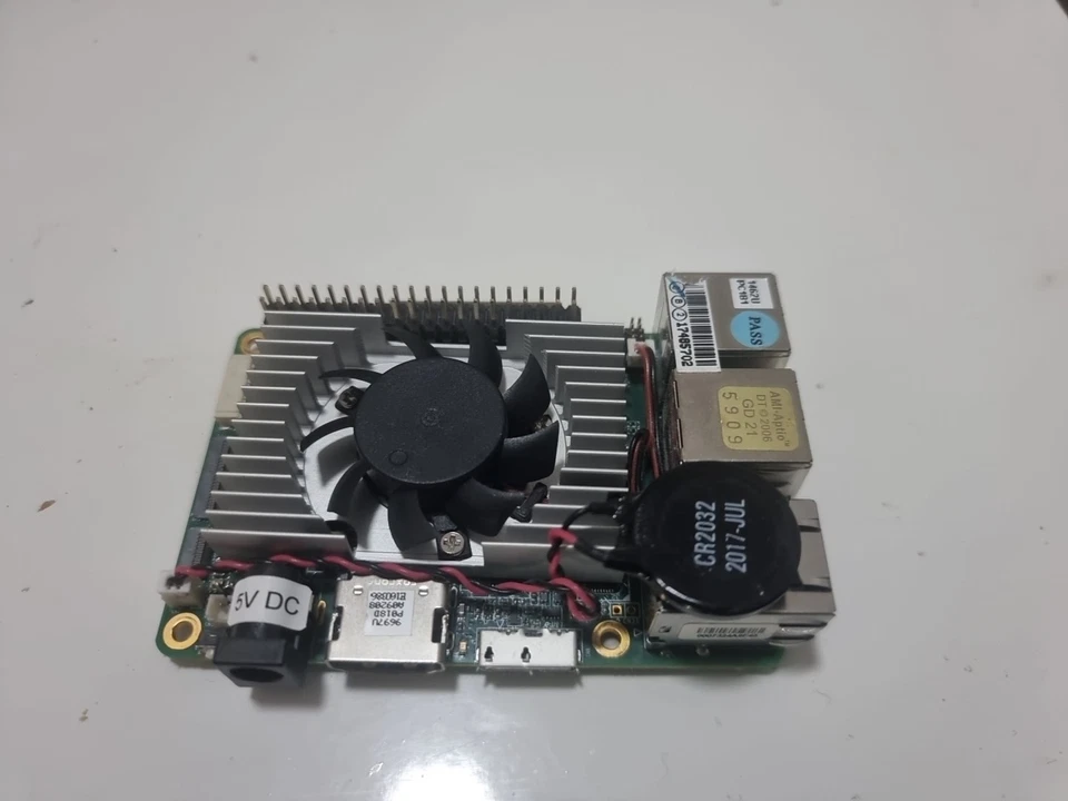 AAEON UP Einplatinencomputer Atom X5-Z8350 4GB 32GB eMMC (UP-CHT01)