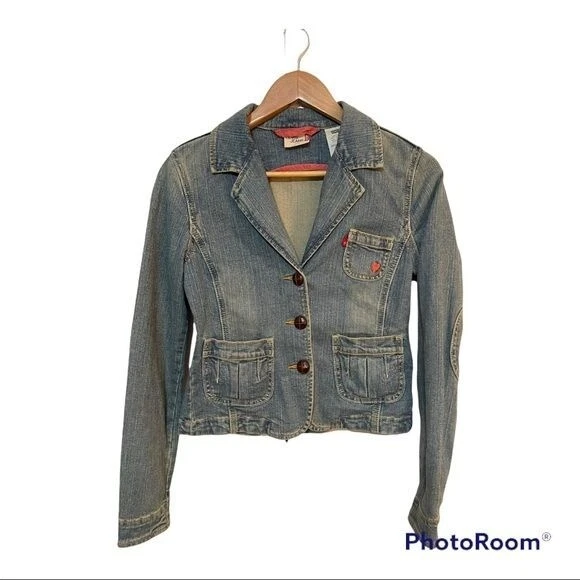 Levi's cropped denim jacket womens 2025