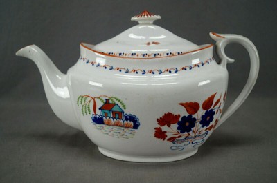 English Machin Pattern 222 Hand Enameled Porcelain Bone China Teapot Circa 1810