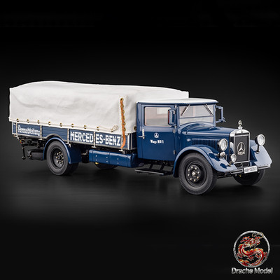 CMC 1/18 Mercedes-Benz LO2750 Racing Car Transporter Collectible Model