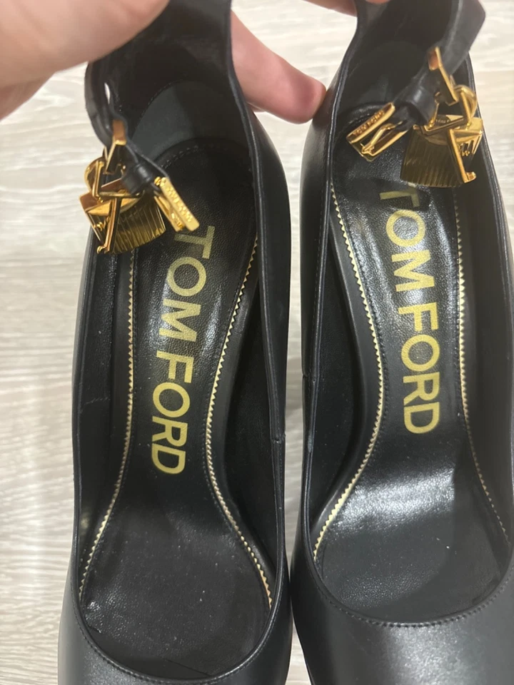 $1890 TOM FORD black leather padlock Toe Heel Platform 38 Eoro - Image 3 of 4