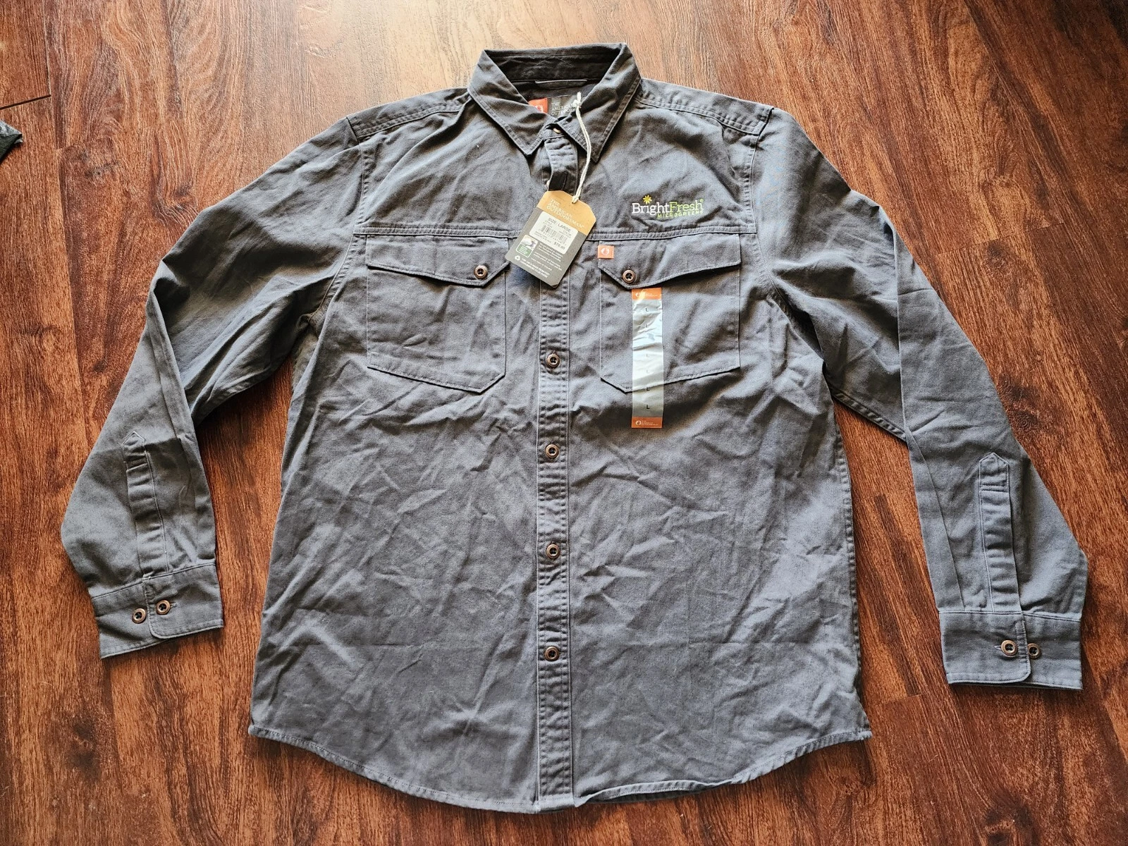 THE AMERICAN OUTDOORMAN LONG SLEEVE BUTTON UP SHIRT GRAY WITH LOGO SIZE LARGE...