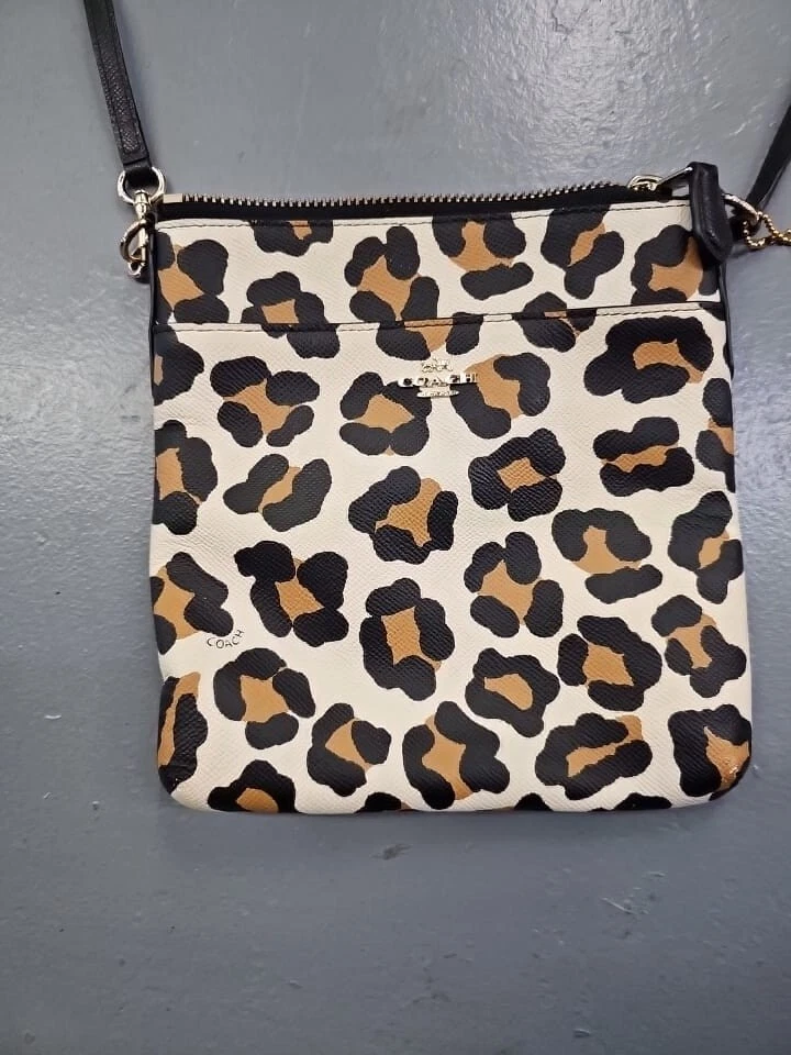 Bandolera Coach Pequeña Beige Estampado Leopardo Cuero Correa Ajustable Forrada Foto 2 de 4